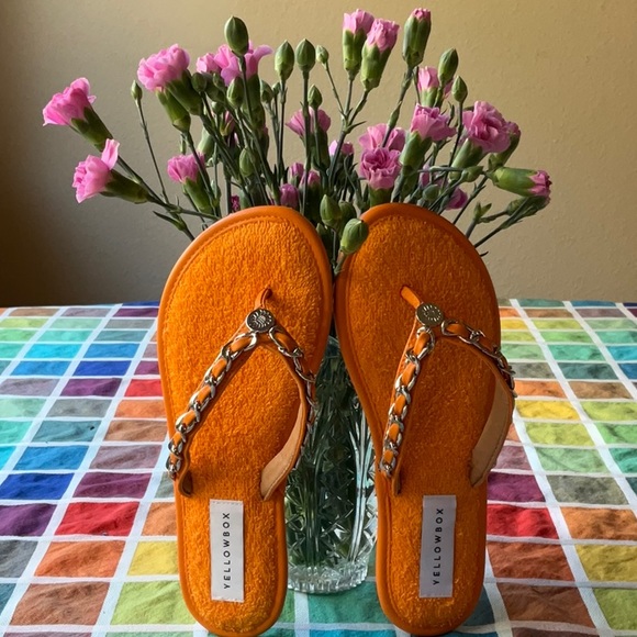 🌞 YELLOW BOX ORANGE TERRYCLOTH EMBELLISHED SANDALS 🌞 NWOT 🌞NWOB 🌞 - Picture 3 of 16